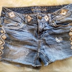 Denim cut off shorts with embroidery detail